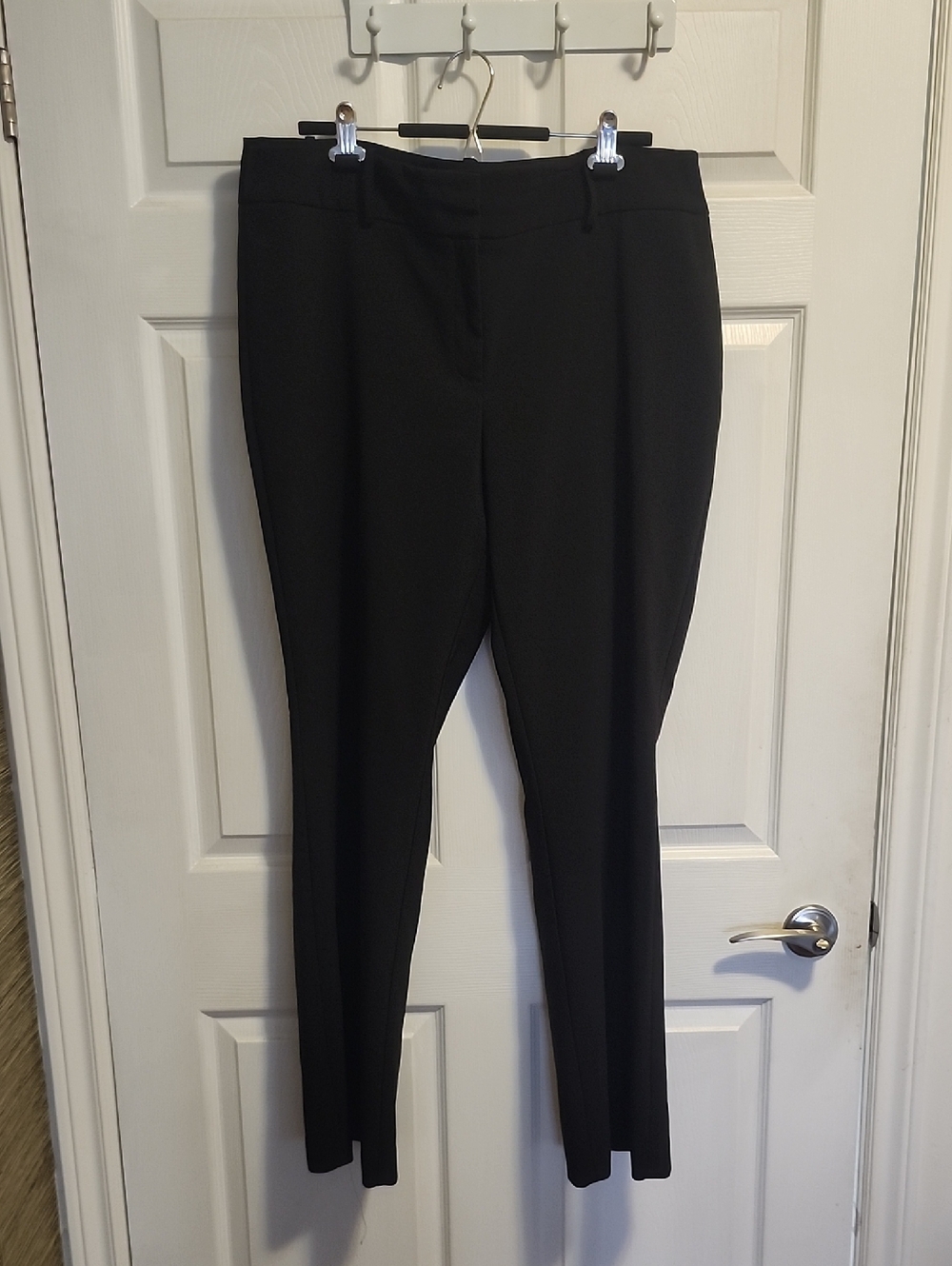 le chateau Black Straight-Leg Ponte Pants